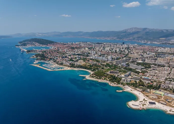 Apartment First Vestibul *