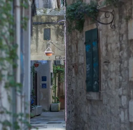 Apartment First Vestibul *