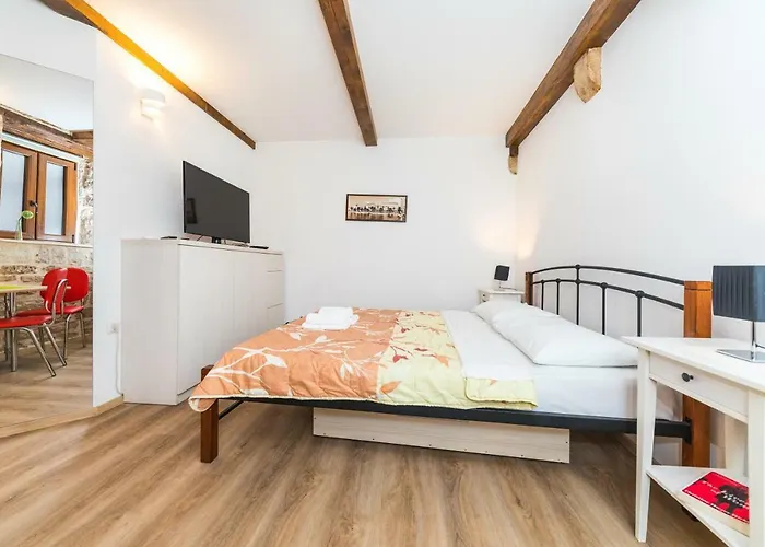 Apartament First Vestibul