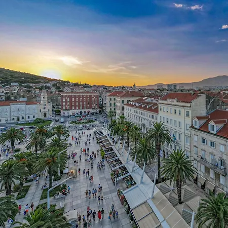 First Vestibul Appartement Split